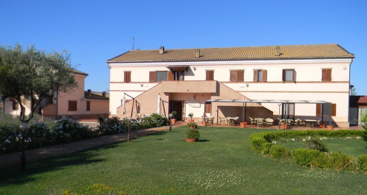 Hotel Ristorante Mira Conero Porto Recanati Exterior foto